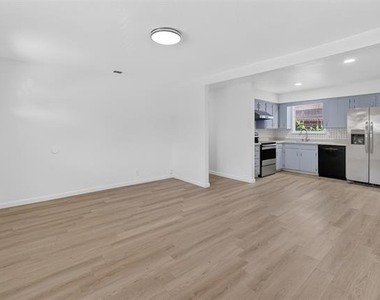 2210 Sycamore Drive - Photo Thumbnail 4