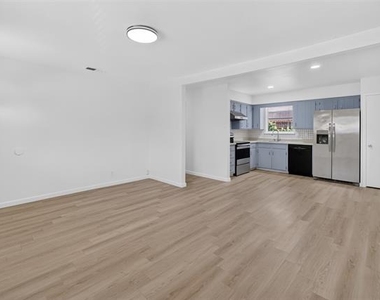 2210 Sycamore Drive - Photo Thumbnail 3