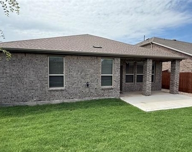 1932 Willie Ray Street - Photo Thumbnail 23