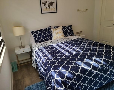 6708 Bermuda Avenue - Photo Thumbnail 20