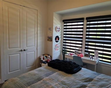 6708 Bermuda Avenue - Photo Thumbnail 23