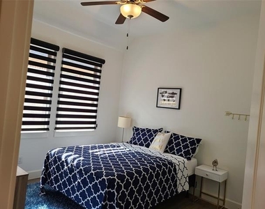 6708 Bermuda Avenue - Photo Thumbnail 19