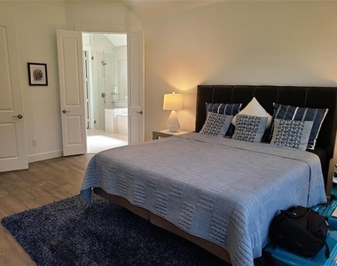 6708 Bermuda Avenue - Photo Thumbnail 12