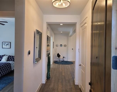 6708 Bermuda Avenue - Photo Thumbnail 2