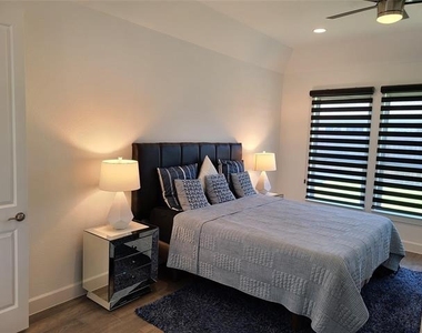 6708 Bermuda Avenue - Photo Thumbnail 11