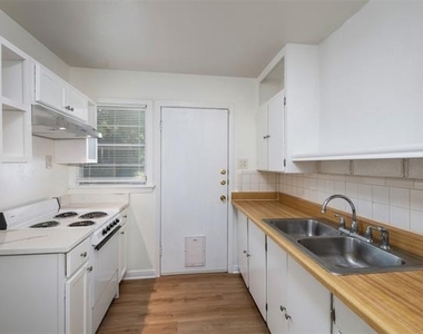 8639 San Benito Way - Photo Thumbnail 9