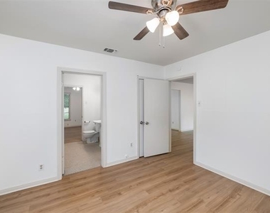 8639 San Benito Way - Photo Thumbnail 15