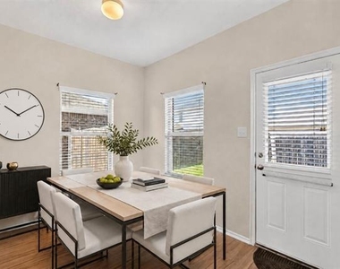 1702 Wild Rye Circle - Photo Thumbnail 4