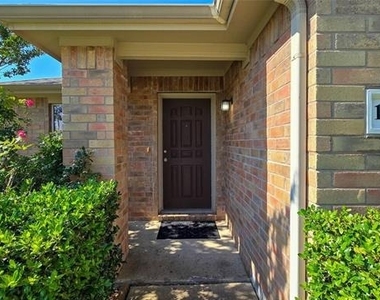 12453 Peak Circle - Photo Thumbnail 1