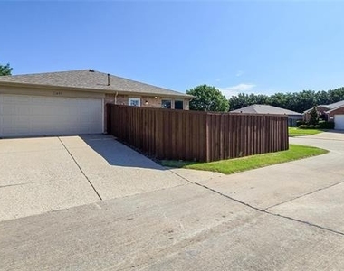 12453 Peak Circle - Photo Thumbnail 21