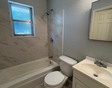 588 Rea Avenue - Photo Thumbnail 10