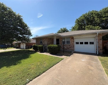 588 Rea Avenue - Photo Thumbnail 1