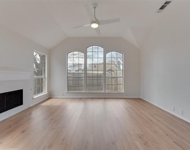 7307 Cresson Drive - Photo Thumbnail 5