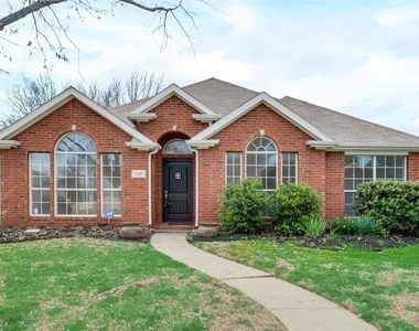 7307 Cresson Drive - Photo Thumbnail 2