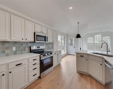 7307 Cresson Drive - Photo Thumbnail 10