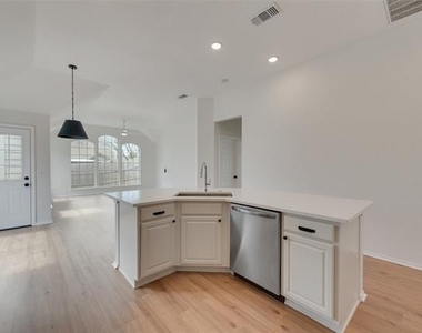 7307 Cresson Drive - Photo Thumbnail 9
