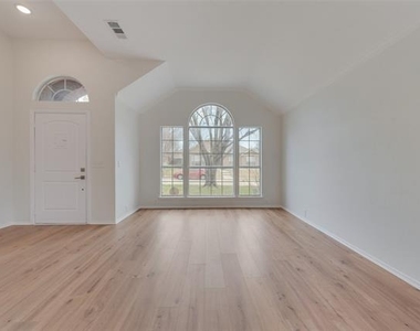 7307 Cresson Drive - Photo Thumbnail 3