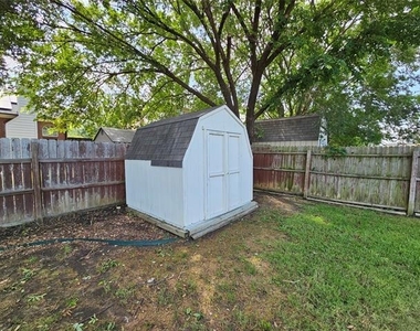1128 Marshall Drive - Photo Thumbnail 34
