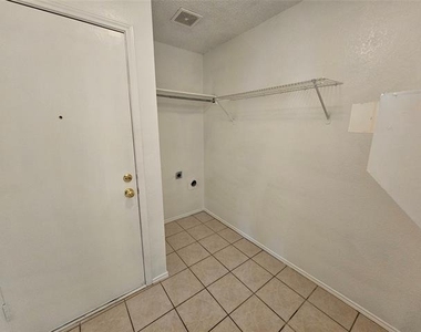 1128 Marshall Drive - Photo Thumbnail 22
