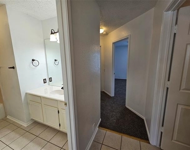 1128 Marshall Drive - Photo Thumbnail 17