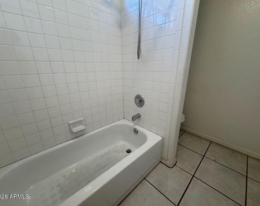 1510 E Charleston Avenue - Photo Thumbnail 18