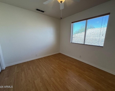 1510 E Charleston Avenue - Photo Thumbnail 25