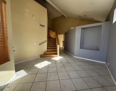 1510 E Charleston Avenue - Photo Thumbnail 15