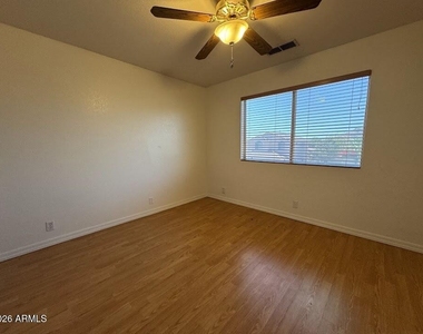 1510 E Charleston Avenue - Photo Thumbnail 21