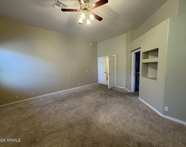 1510 E Charleston Avenue - Photo Thumbnail 3