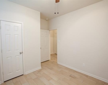 128 Tennyson Street - Photo Thumbnail 24