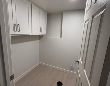 121 E Santa Cruz Drive - Photo Thumbnail 15