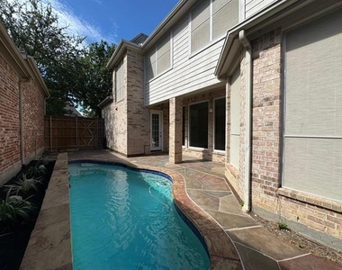 3780 Navarro Way - Photo Thumbnail 7