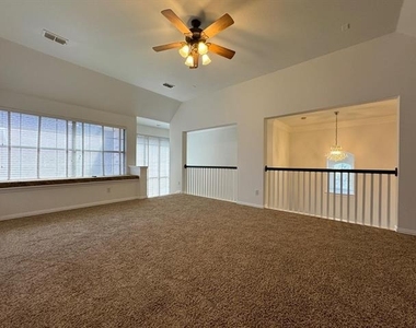 3780 Navarro Way - Photo Thumbnail 8