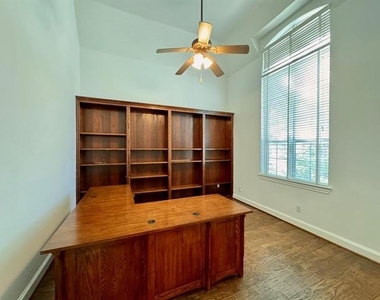 3780 Navarro Way - Photo Thumbnail 14