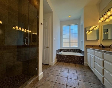 3780 Navarro Way - Photo Thumbnail 13