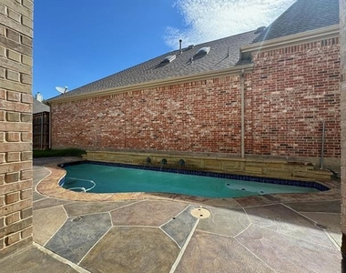 3780 Navarro Way - Photo Thumbnail 6