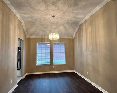5605 Belle Chasse Lane - Photo Thumbnail 10