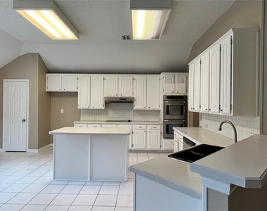5605 Belle Chasse Lane - Photo Thumbnail 14