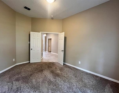 5605 Belle Chasse Lane - Photo Thumbnail 29