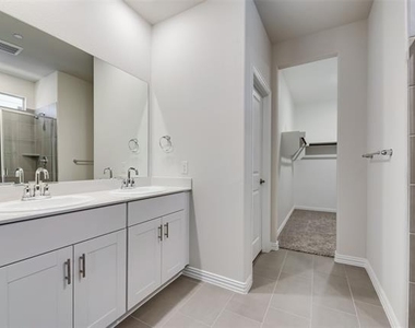210 Olympus Street - Photo Thumbnail 15