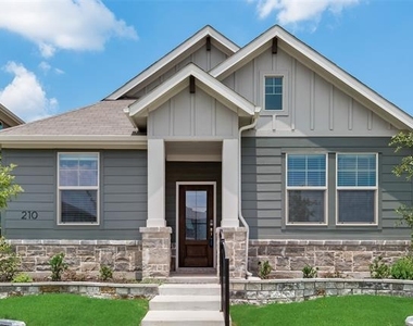 210 Olympus Street - Photo Thumbnail 2