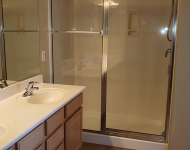 21622 N Dietz Drive - Photo Thumbnail 7