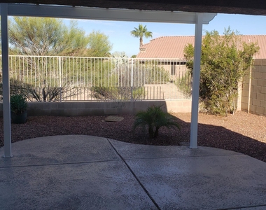 21622 N Dietz Drive - Photo Thumbnail 9