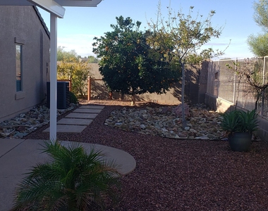 21622 N Dietz Drive - Photo Thumbnail 11
