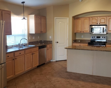 21622 N Dietz Drive - Photo Thumbnail 4