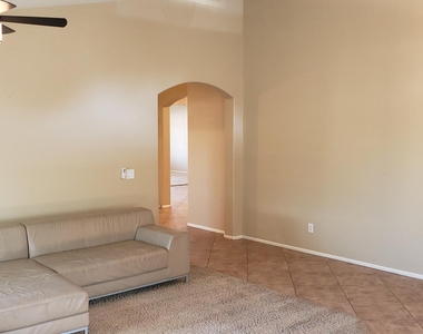 21622 N Dietz Drive - Photo Thumbnail 2