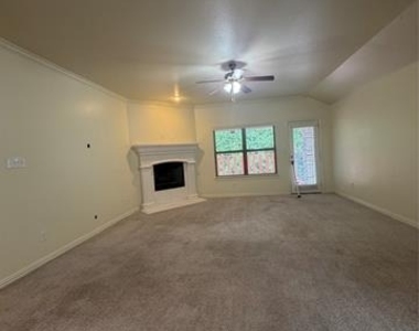 1966 De Berry Lane - Photo Thumbnail 1
