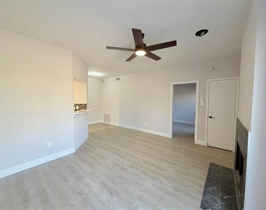 5757 Martel Avenue - Photo Thumbnail 3