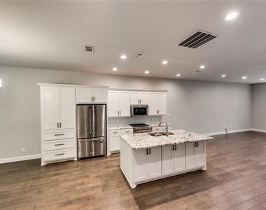 3619 Edgar Place - Photo Thumbnail 7