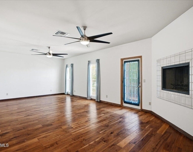 2157 E Alameda Drive - Photo Thumbnail 27